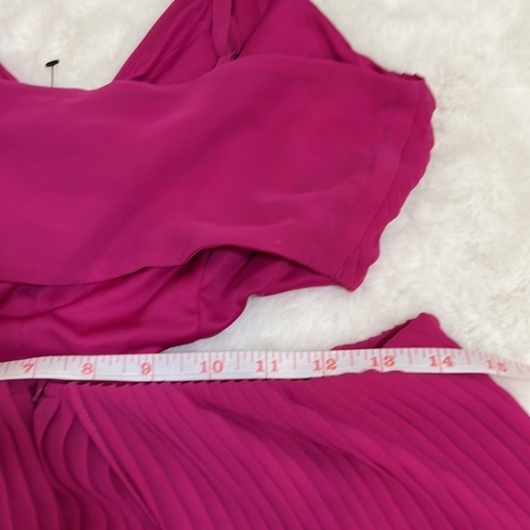 EXPRESS pleated tiered cut out fit and flare pink dress size S NWT - Picture 14 of 16